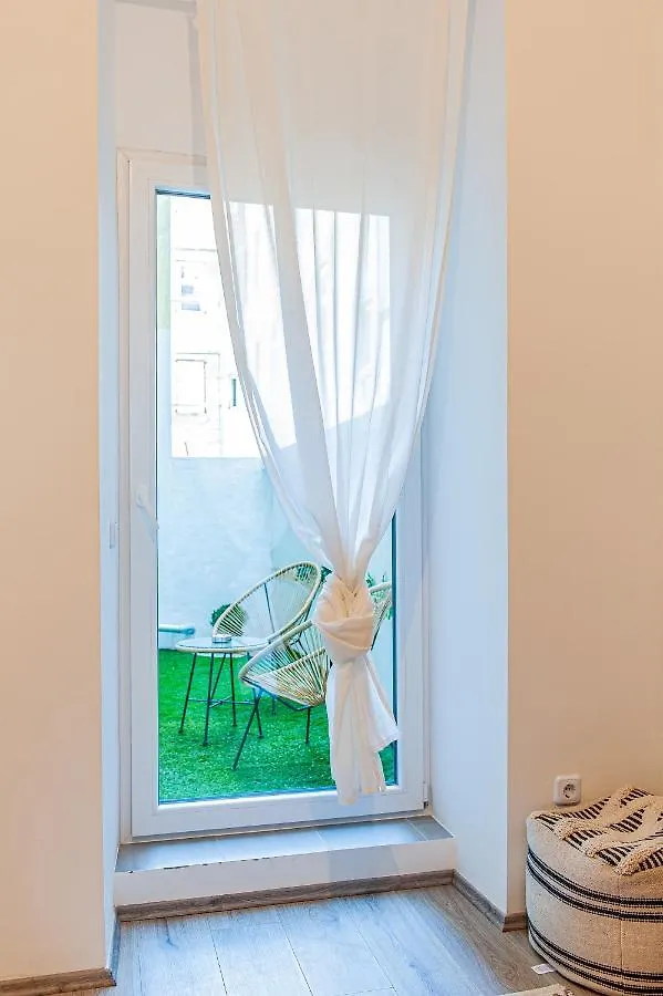 My City Apartment - Vienna Cosy Room アパートホテル